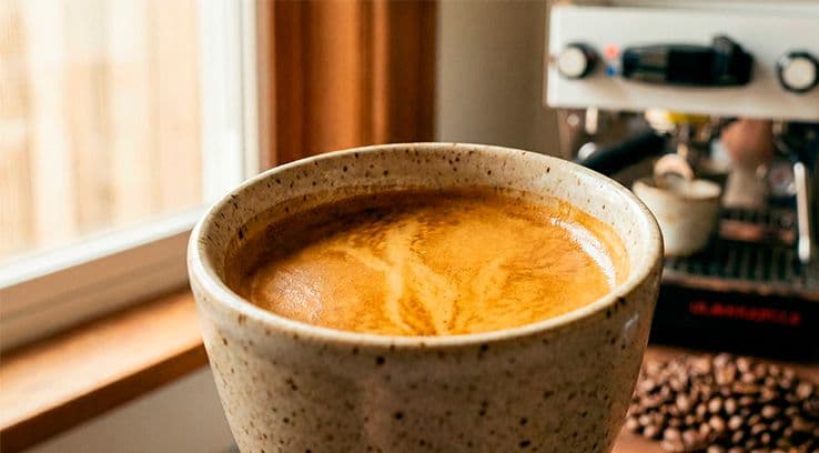 Dominando el Espresso en Casa: La Guía Barista Definitiva para una Taza Perfecta